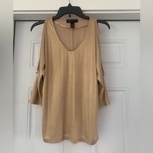 EUC INC cold shoulder top